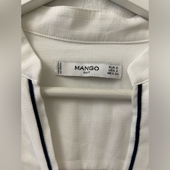 Mango - Picture 3 of 3